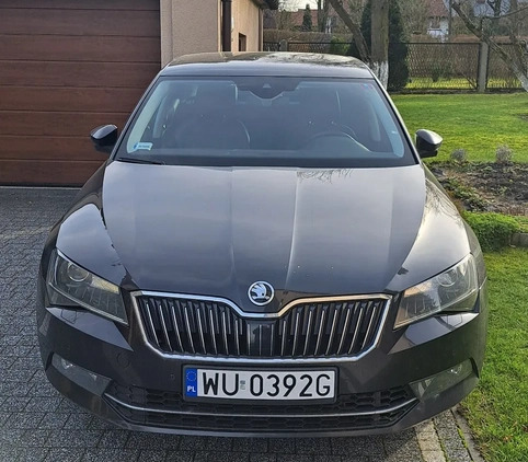 Skoda Superb cena 89000 przebieg: 187000, rok produkcji 2017 z Gliwice małe 56